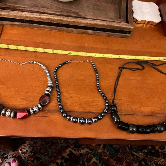 3 necklaces - Picture 1 of 1